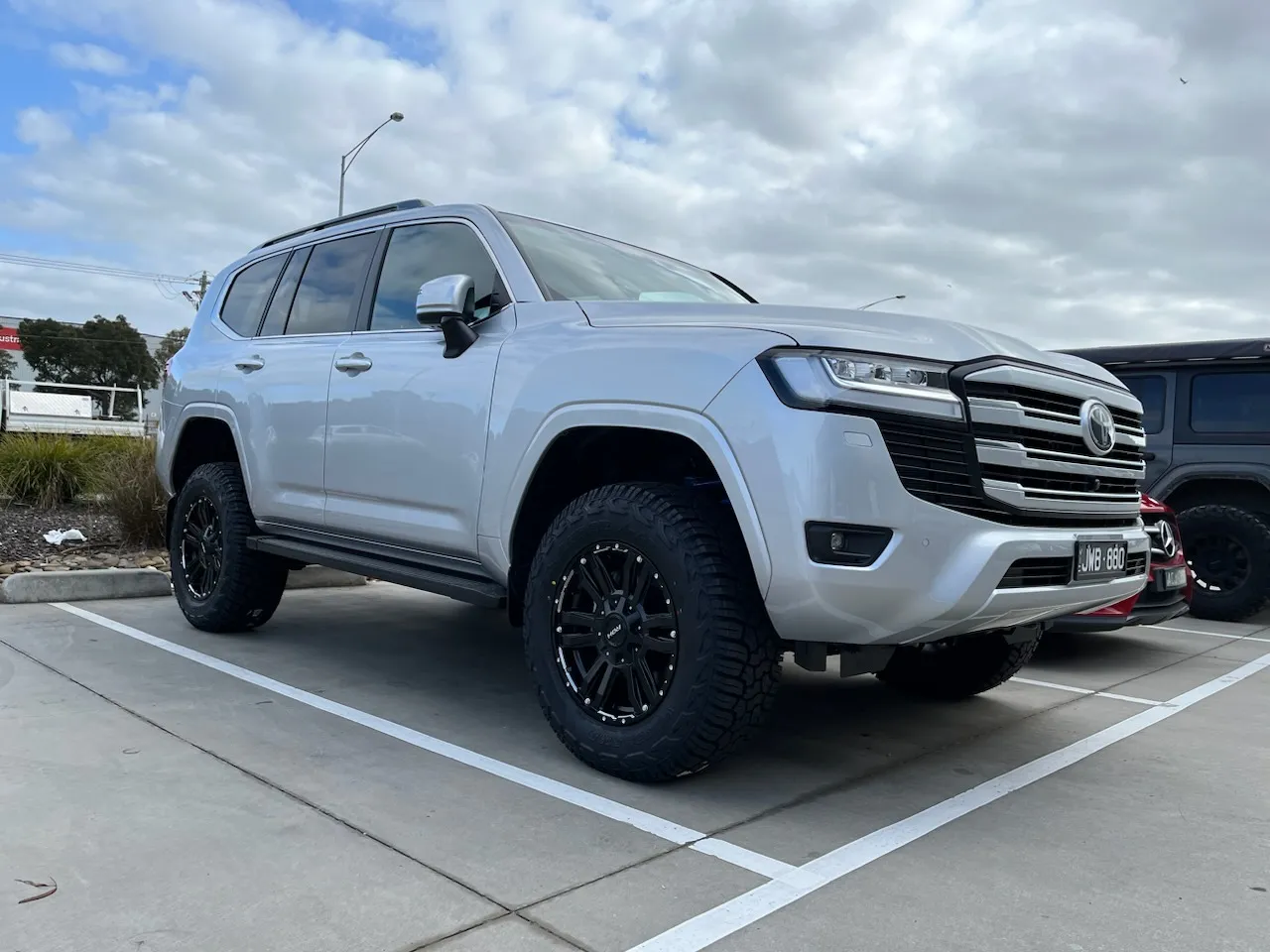 TOYOTA LANDCRUISER 300 SERIES with ROH VAPOUR 17X9 |  | TOYOTA